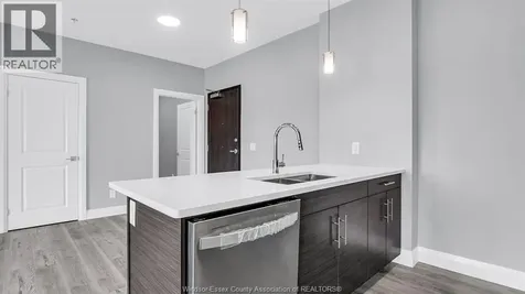 4785 Walker Road Windsor ON N9G 0E3