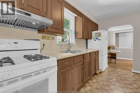 3331 Longfellow Windsor ON N9E 2L7