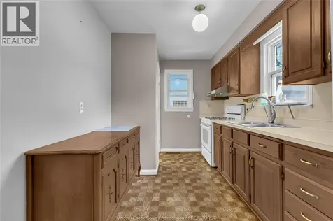 3331 Longfellow Windsor ON N9E 2L7