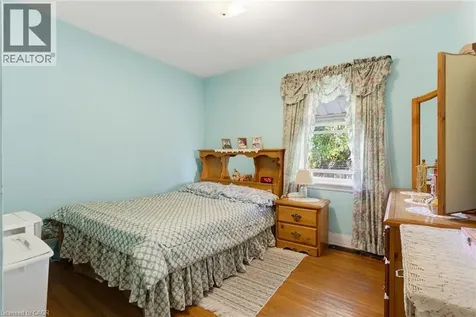 47 Crosthwaite Avenue South Hamilton ON L8K 2T9