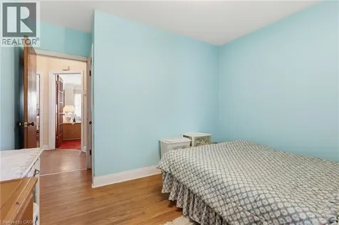 47 Crosthwaite Avenue South Hamilton ON L8K 2T9