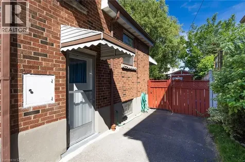 47 Crosthwaite Avenue South Hamilton ON L8K 2T9