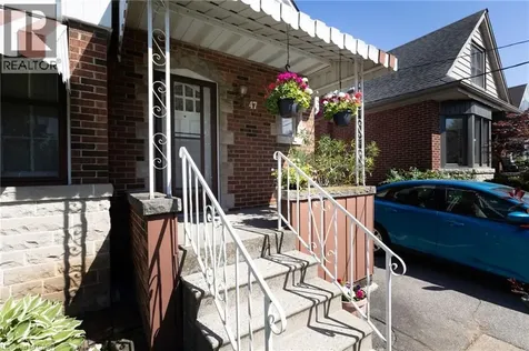 47 Crosthwaite Avenue South Hamilton ON L8K 2T9