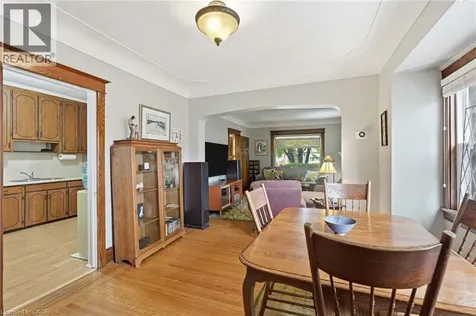 16 Connaught Avenue North Hamilton ON L8L 6Y7