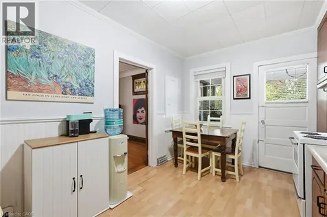 16 Connaught Avenue North Hamilton ON L8L 6Y7