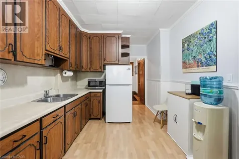 16 Connaught Avenue North Hamilton ON L8L 6Y7