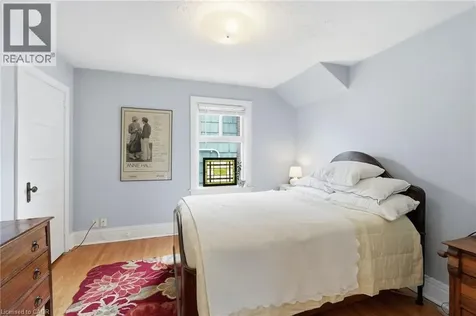 16 Connaught Avenue North Hamilton ON L8L 6Y7