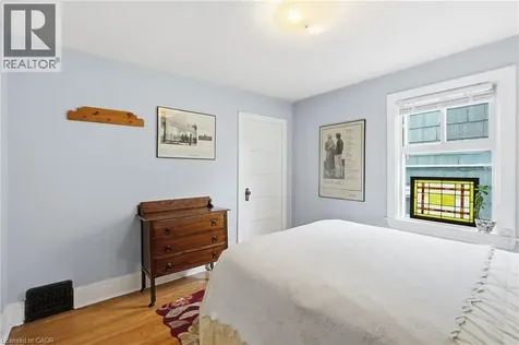 16 Connaught Avenue North Hamilton ON L8L 6Y7