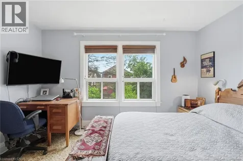 16 Connaught Avenue North Hamilton ON L8L 6Y7