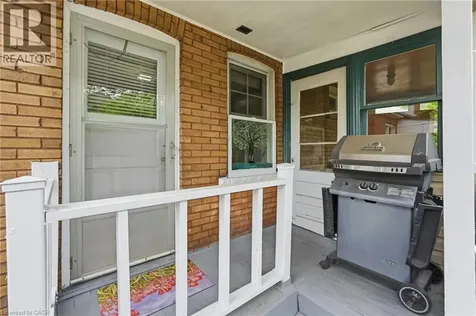 16 Connaught Avenue North Hamilton ON L8L 6Y7