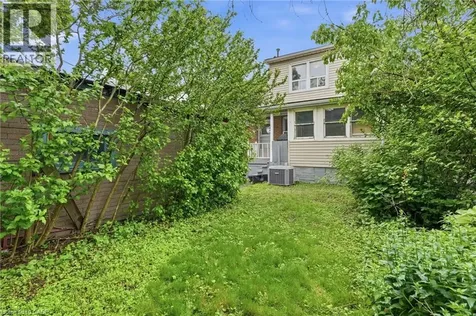16 Connaught Avenue North Hamilton ON L8L 6Y7