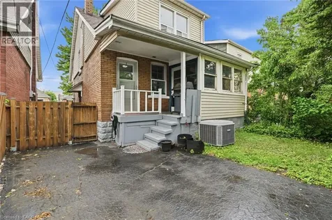 16 Connaught Avenue North Hamilton ON L8L 6Y7