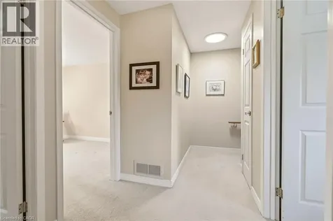 570 Forestwood Crescent Burlington ON L7L 4K3