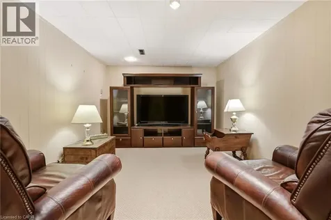 570 Forestwood Crescent Burlington ON L7L 4K3