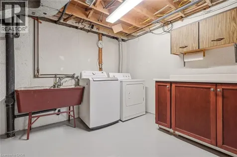 570 Forestwood Crescent Burlington ON L7L 4K3
