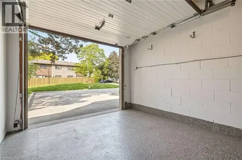 570 Forestwood Crescent Burlington ON L7L 4K3