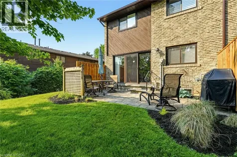 570 Forestwood Crescent Burlington ON L7L 4K3