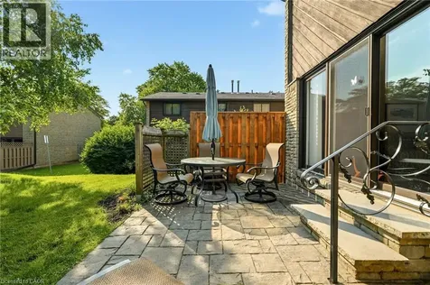570 Forestwood Crescent Burlington ON L7L 4K3