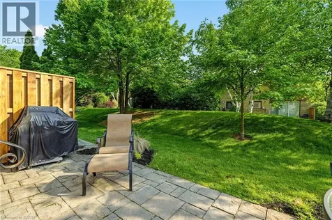 570 Forestwood Crescent Burlington ON L7L 4K3