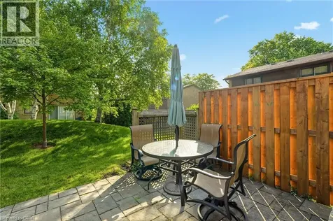 570 Forestwood Crescent Burlington ON L7L 4K3