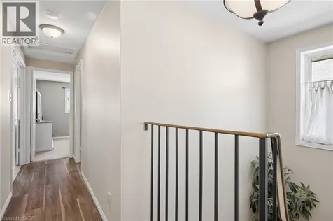 236 Kingswood Drive Kitchener ON N2E 2K2