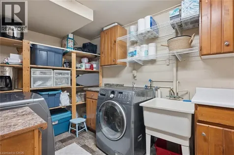 236 Kingswood Drive Kitchener ON N2E 2K2