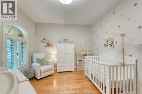 5924 Ballantrae Crescent Windsor ON N9J 3Y7