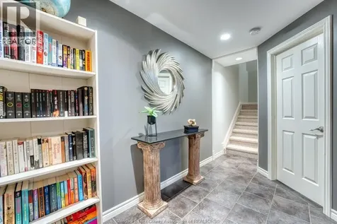 5924 Ballantrae Crescent Windsor ON N9J 3Y7