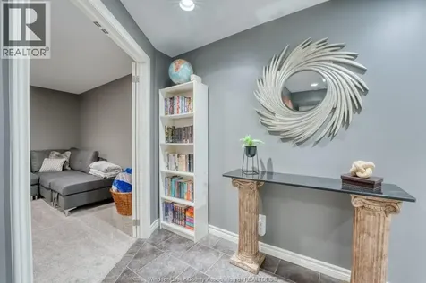 5924 Ballantrae Crescent Windsor ON N9J 3Y7