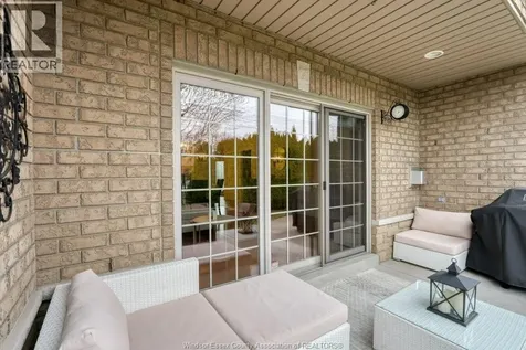 5924 Ballantrae Crescent Windsor ON N9J 3Y7