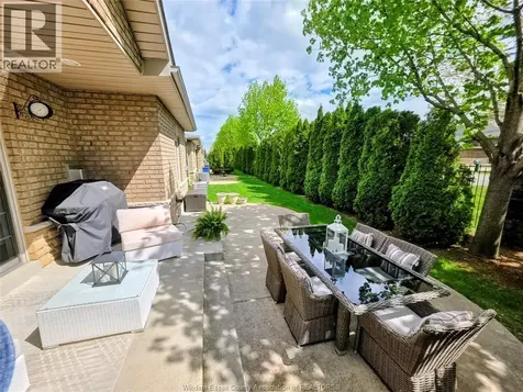 5924 Ballantrae Crescent Windsor ON N9J 3Y7