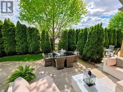 5924 Ballantrae Crescent Windsor ON N9J 3Y7
