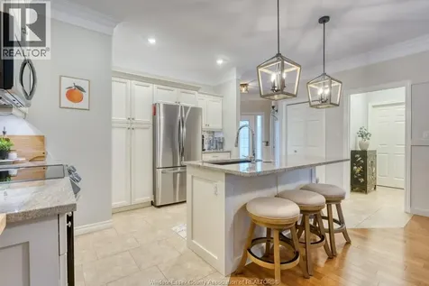 5924 Ballantrae Crescent Windsor ON N9J 3Y7
