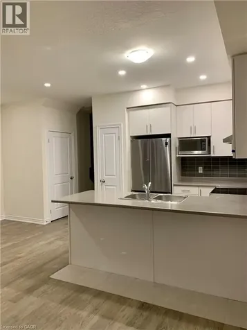 4 Foothills Lane Stoney Creek ON L8E 0K1