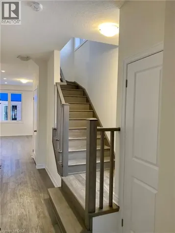 4 Foothills Lane Stoney Creek ON L8E 0K1