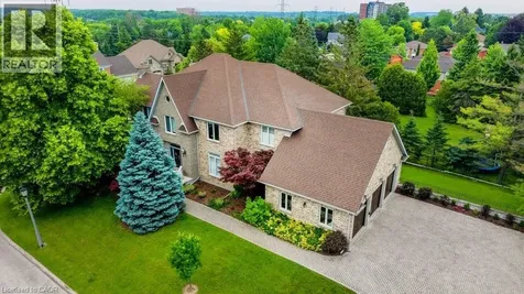 336 Bushwood Court Waterloo ON N2T 2E7