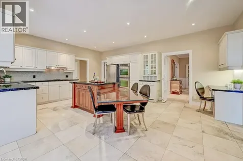 336 Bushwood Court Waterloo ON N2T 2E7