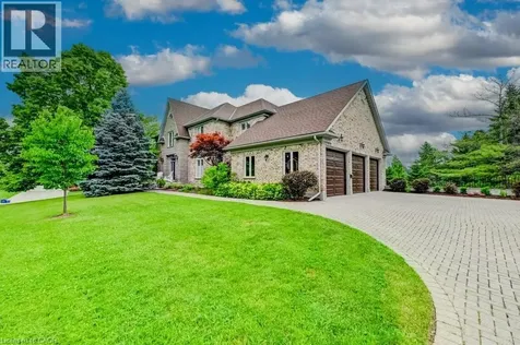 336 Bushwood Court Waterloo ON N2T 2E7