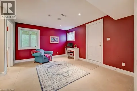 336 Bushwood Court Waterloo ON N2T 2E7
