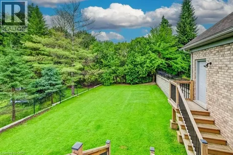 336 Bushwood Court Waterloo ON N2T 2E7