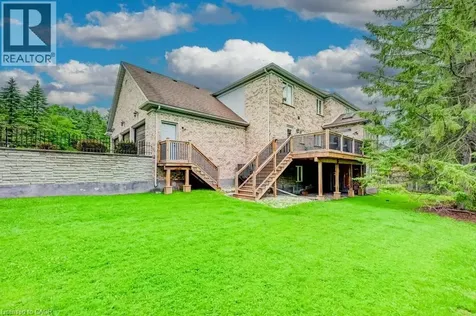 336 Bushwood Court Waterloo ON N2T 2E7
