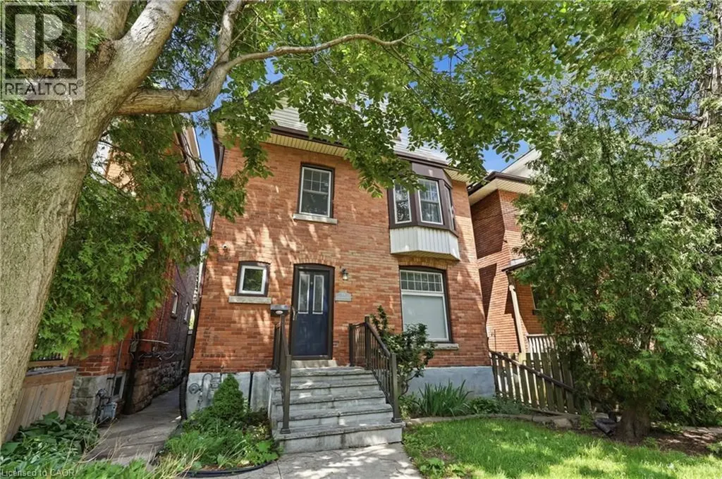 71 Aikman Avenue Hamilton ON L8M 1P8