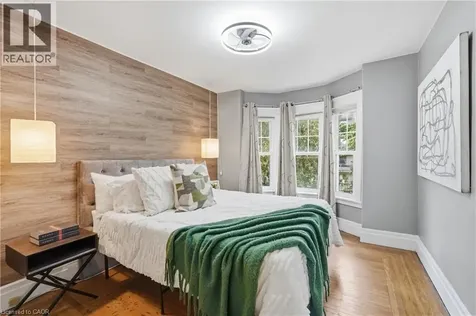 71 Aikman Avenue Hamilton ON L8M 1P8