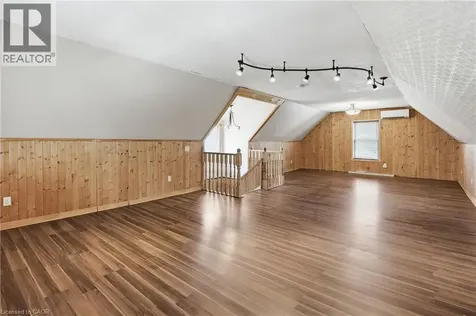 71 Aikman Avenue Hamilton ON L8M 1P8