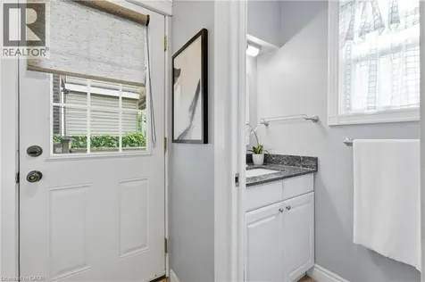 71 Aikman Avenue Hamilton ON L8M 1P8