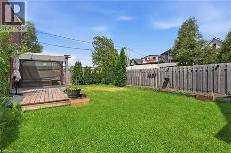 71 Aikman Avenue Hamilton ON L8M 1P8