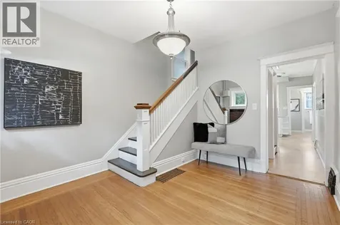 71 Aikman Avenue Hamilton ON L8M 1P8