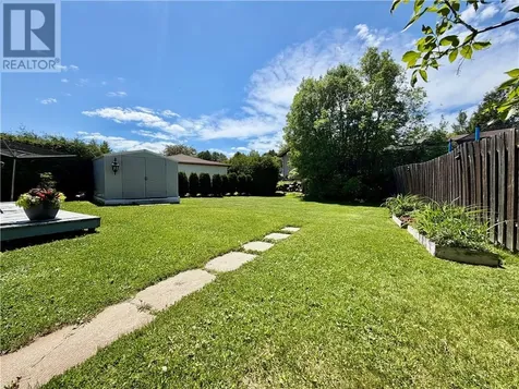 979 Woodbine Avenue Greater Sudbury ON P3A 5E3