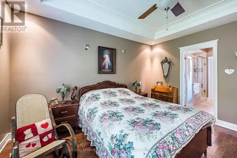 2295 Shore Lane Wasaga Beach ON L9Z 2X7