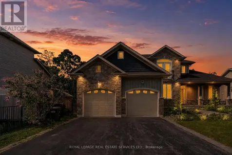2295 Shore Lane Wasaga Beach ON L9Z 2X7